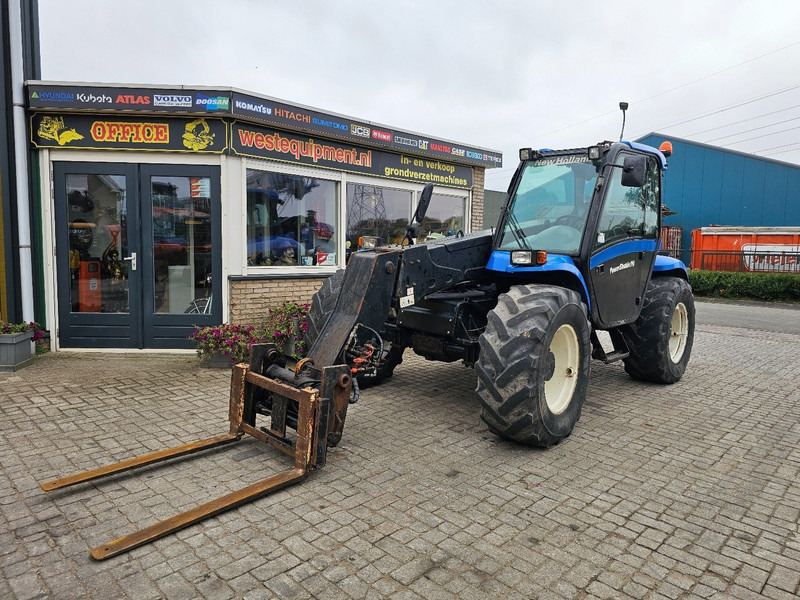 New Holland LM435A - Teleskopik yükleyici: fotoğraf 4 New Holland LM435A - Teleskopik yükleyici: fotoğraf 4
