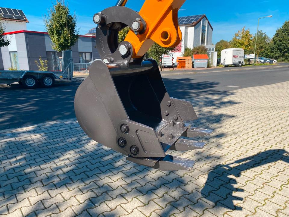 Minibagger BK1300JSR inkl. 3 Schaufeln *INKL.19% MWST*BERGER KRAUS*KUBOTA D902 11,8KW*JOYSTICK*SCHENKWARM*SOFORT!* - Mini ekskavatör: fotoğraf 4 Minibagger BK1300JSR inkl. 3 Schaufeln *INKL.19% MWST*BERGER KRAUS*KUBOTA D902 11,8KW*JOYSTICK*SCHENKWARM*SOFORT!* - Mini ekskavatör: fotoğraf 4
