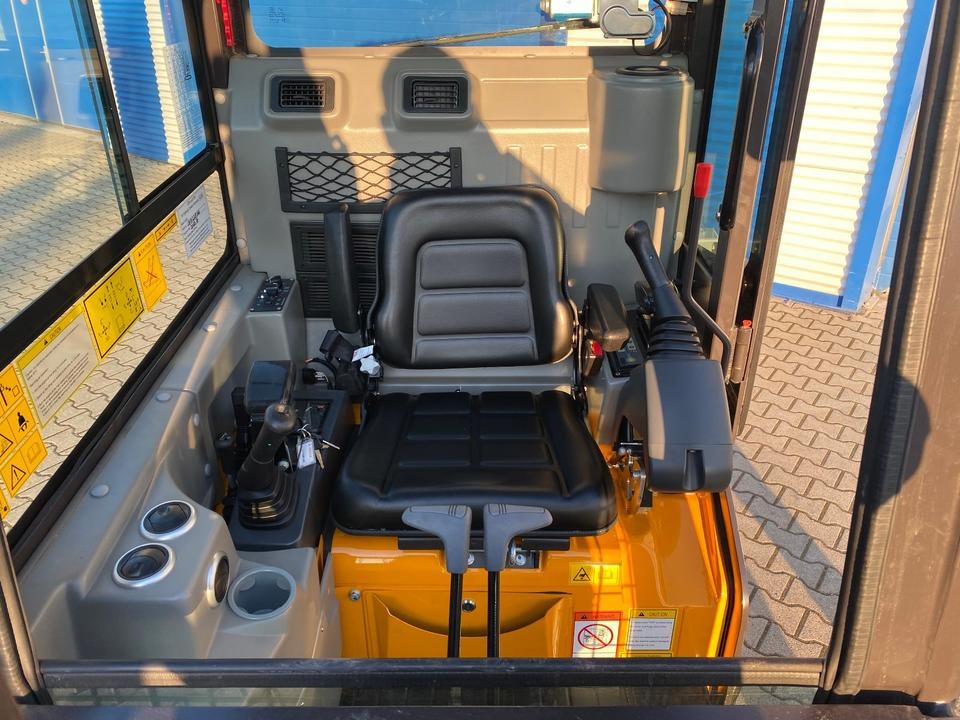 Mini ekskavatör, Römork Minibagger BK2000NKSR + Tieflader + Zubehör *INKL.19% MWST*BERGER KRAUS*KUBOTA* KLIMA*SCHWENKARM*VERSTELLFAHRWERK*: fotoğraf 10