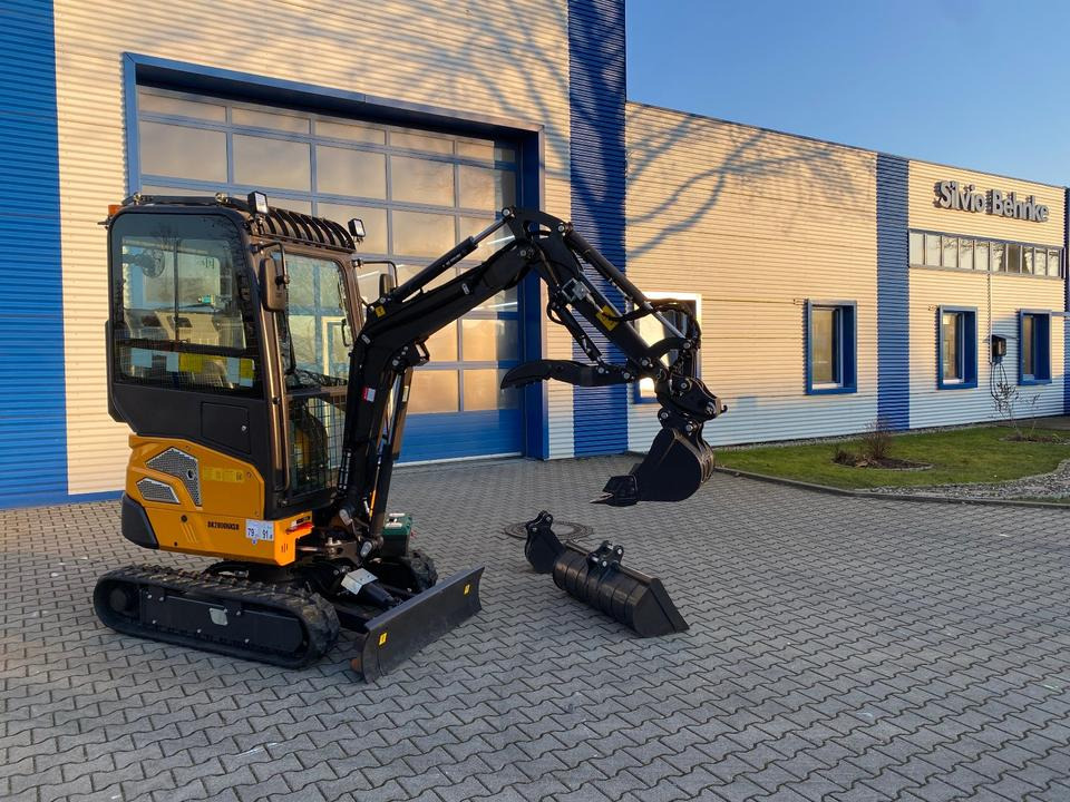 Minibagger BK2000NKSR inkl. Schaufelpaket *INKL.19% MWST*BERGER KRAUS*KUBOTA* KLIMA*SCHWENKARM*VERSTELLFAHRWERK* - Mini ekskavatör: fotoğraf 4 Minibagger BK2000NKSR inkl. Schaufelpaket *INKL.19% MWST*BERGER KRAUS*KUBOTA* KLIMA*SCHWENKARM*VERSTELLFAHRWERK* - Mini ekskavatör: fotoğraf 4