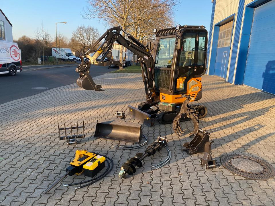 Minibagger BK2000NKSR inkl. Zubehörpaket *INKL.19% MWST*BERGER KRAUS*KUBOTA* KLIMA*SCHWENKARM*VERSTELLFAHRWERK* - Mini ekskavatör: fotoğraf 2 Minibagger BK2000NKSR inkl. Zubehörpaket *INKL.19% MWST*BERGER KRAUS*KUBOTA* KLIMA*SCHWENKARM*VERSTELLFAHRWERK* - Mini ekskavatör: fotoğraf 2
