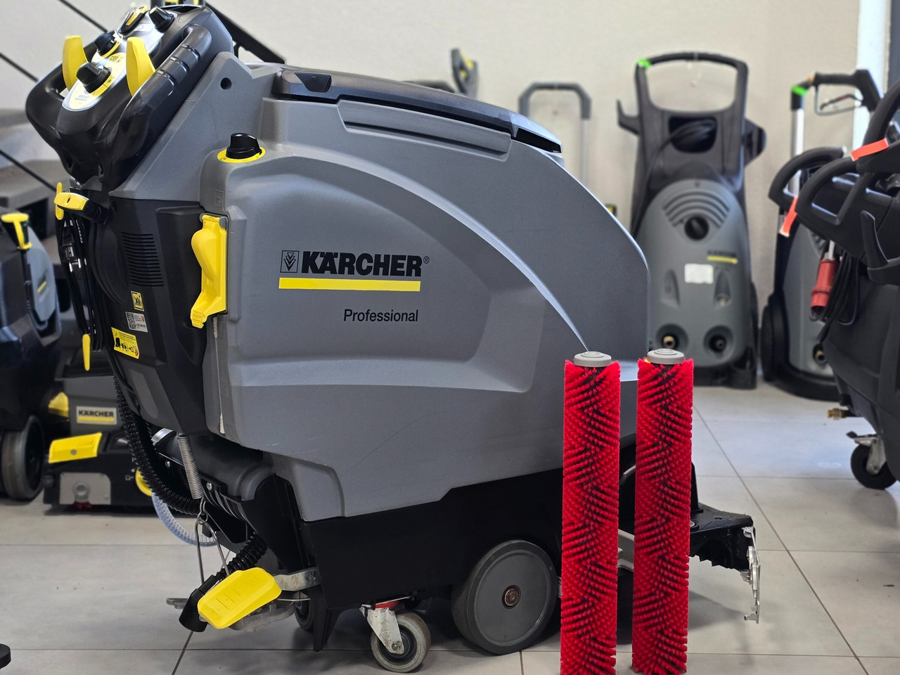 Kärcher B 40W Bp Dose Fleet - Zemin yıkama makinası: fotoğraf 1 Kärcher B 40W Bp Dose Fleet - Zemin yıkama makinası: fotoğraf 1