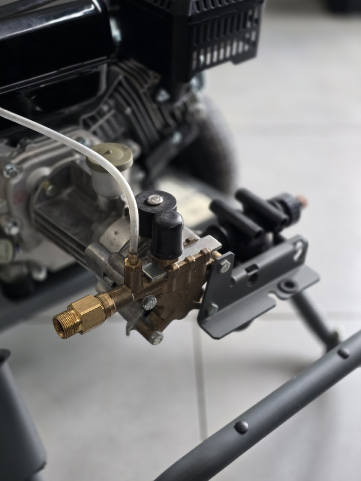 Basınçlı yıkama makinesi Kärcher HD 7/15 G NEW ENGINE: fotoğraf 10