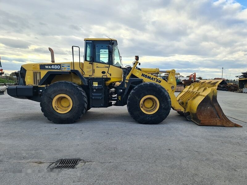 Komatsu WA480-5 - Tekerlekli yükleyici: fotoğraf 5 Komatsu WA480-5 - Tekerlekli yükleyici: fotoğraf 5