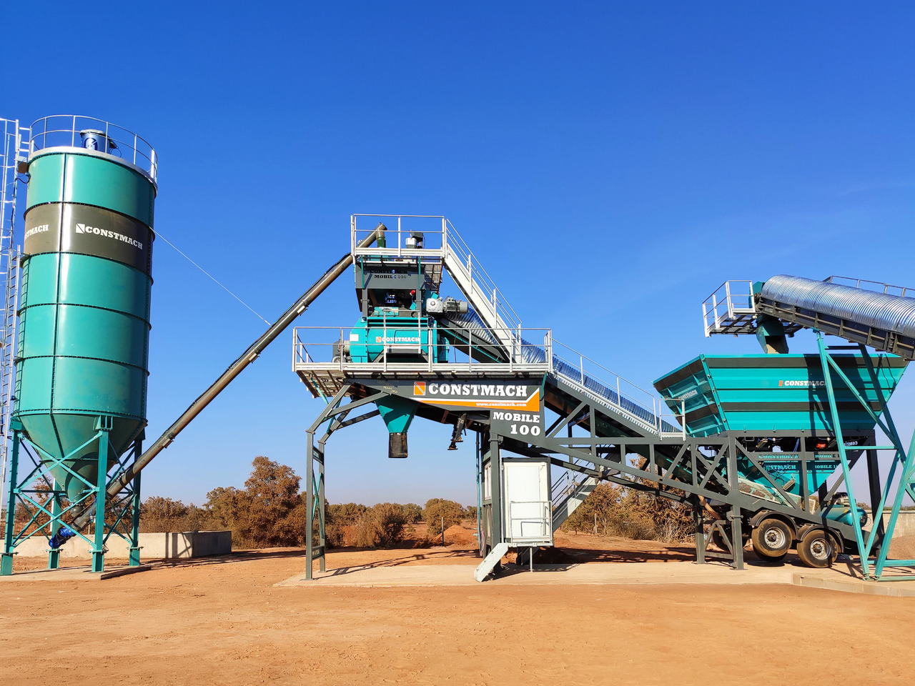 Constmach 100 m³/h Mobile Concrete Batching Plant - Beton santrali: fotoğraf 1 Constmach 100 m³/h Mobile Concrete Batching Plant - Beton santrali: fotoğraf 1