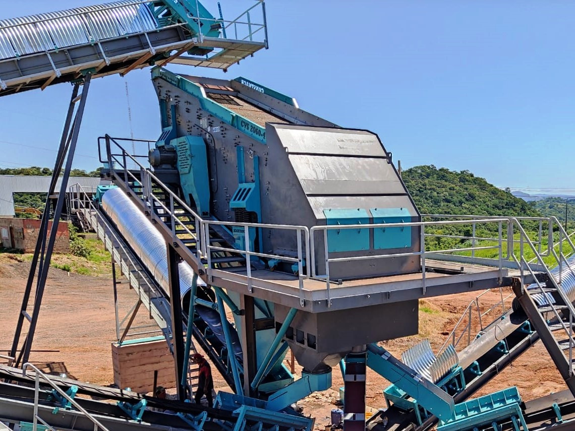 Constmach 140-180 Tph Vibrating Screen 2-3-4 Stages 1800x5000 mm - Elek: fotoğraf 1 Constmach 140-180 Tph Vibrating Screen 2-3-4 Stages 1800x5000 mm - Elek: fotoğraf 1