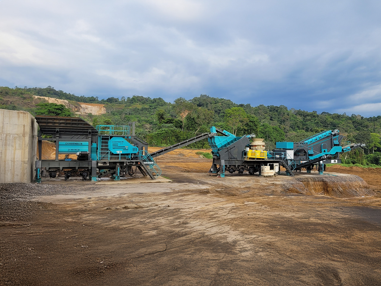 Constmach Mobile Jaw Crushing Plant With A Capacity Of 250 To 300 T/h - Mobil konkasör tesisi: fotoğraf 2 Constmach Mobile Jaw Crushing Plant With A Capacity Of 250 To 300 T/h - Mobil konkasör tesisi: fotoğraf 2