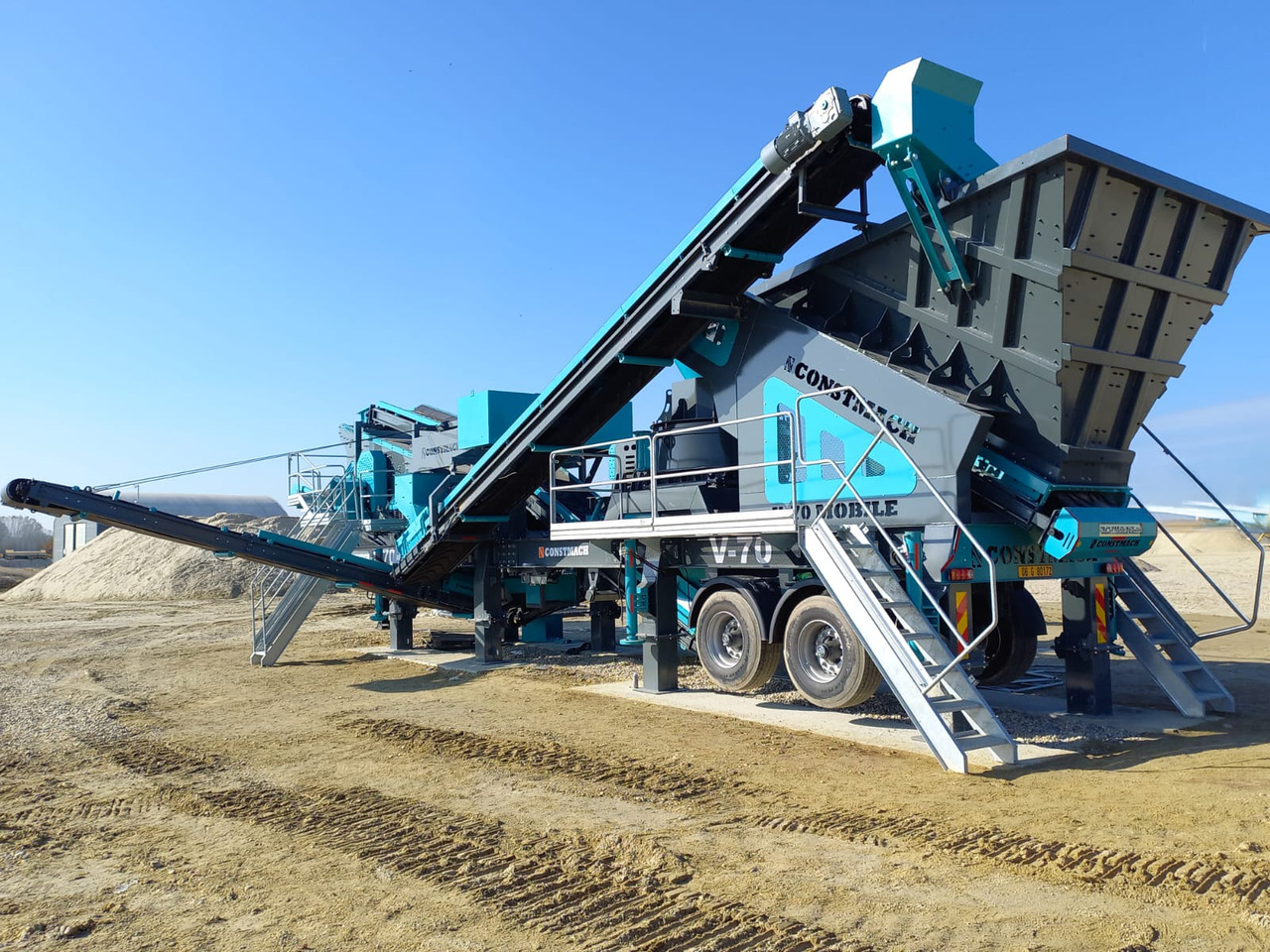Constmach Mobiler Prallbrecher mit vertikaler Welle und einer Kapazität von 100–150 Tonnen - Mobil konkasör tesisi: fotoğraf 1 Constmach Mobiler Prallbrecher mit vertikaler Welle und einer Kapazität von 100–150 Tonnen - Mobil konkasör tesisi: fotoğraf 1