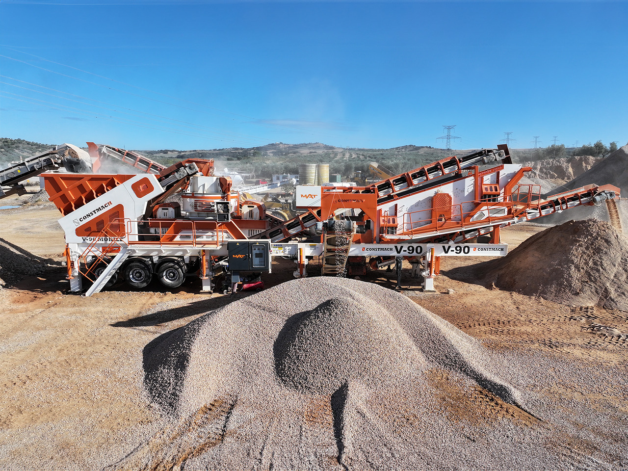 Constmach Mobiler Prallbrecher mit vertikaler Welle und einer Kapazität von 250 t/h - Mobil konkasör tesisi: fotoğraf 1 Constmach Mobiler Prallbrecher mit vertikaler Welle und einer Kapazität von 250 t/h - Mobil konkasör tesisi: fotoğraf 1