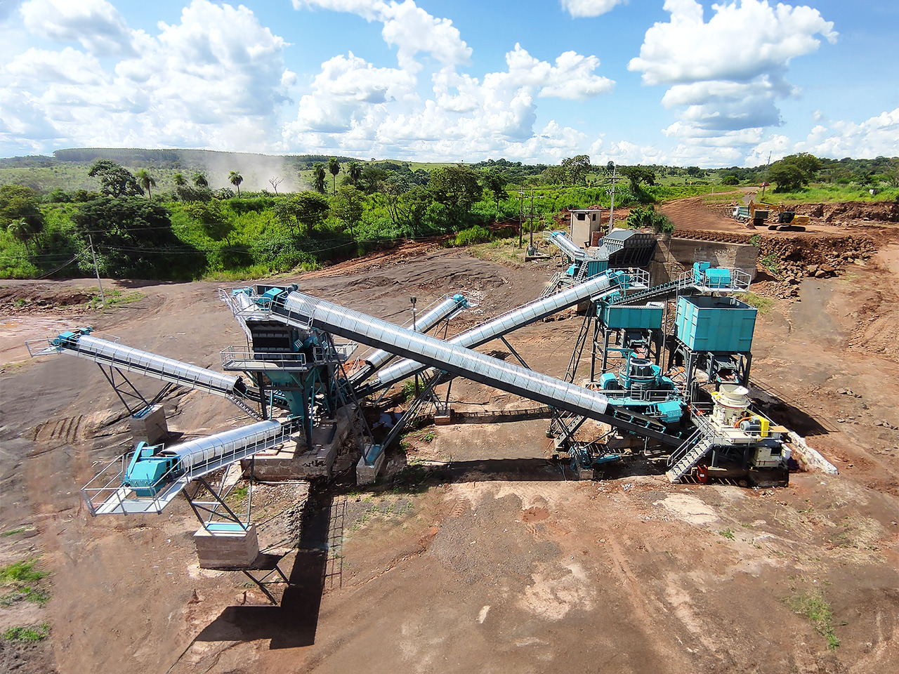 Constmach Stationary Stone Crushing and Screening Plant 50 to 1,000 TPH - Konkasör tesisi: fotoğraf 4 Constmach Stationary Stone Crushing and Screening Plant 50 to 1,000 TPH - Konkasör tesisi: fotoğraf 4