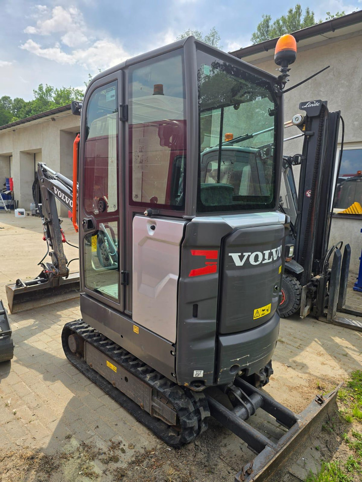 VOLVO EC 18 E - Mini ekskavatör: fotoğraf 4 VOLVO EC 18 E - Mini ekskavatör: fotoğraf 4