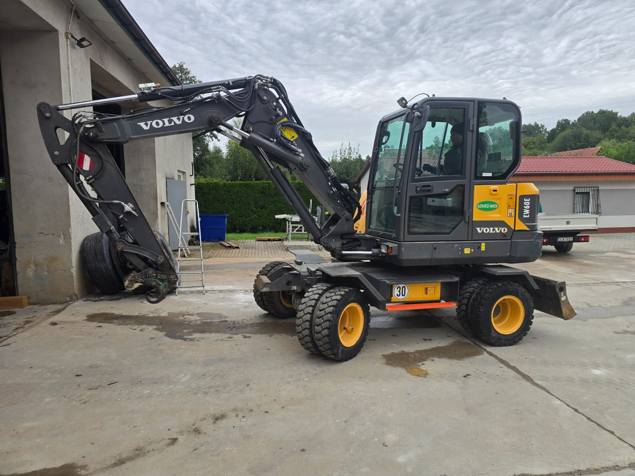VOLVO EW 60E - Tekerlekli ekskavatör: fotoğraf 1 VOLVO EW 60E - Tekerlekli ekskavatör: fotoğraf 1