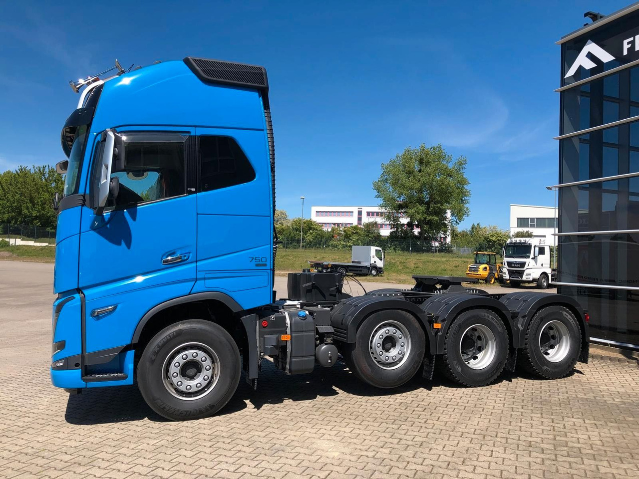 Volvo FH16 750 XL 8x4 Tridem*100T*Kriechgänge*Retarder Volvo FH16 750 XL 8x4 Tridem*100T*Kriechgänge*Retarder - Çekici: fotoğraf 2 Volvo FH16 750 XL 8x4 Tridem*100T*Kriechgänge*Retarder Volvo FH16 750 XL 8x4 Tridem*100T*Kriechgänge*Retarder - Çekici: fotoğraf 2