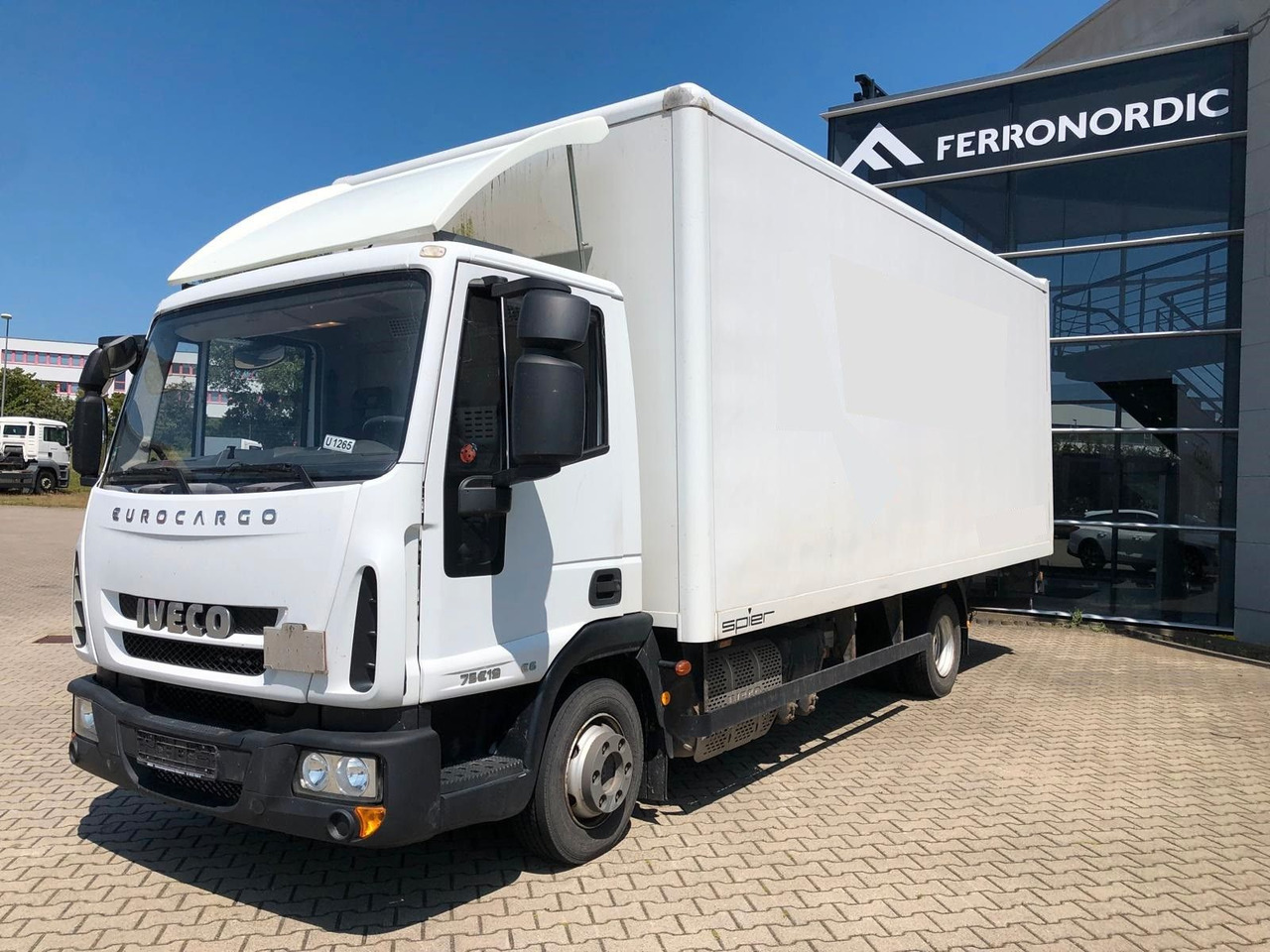 Iveco 75 E 190 Koffer*LBW*Schalter*Blatt/Luft*Klima - Kapalı kasa kamyonet: fotoğraf 4 Iveco 75 E 190 Koffer*LBW*Schalter*Blatt/Luft*Klima - Kapalı kasa kamyonet: fotoğraf 4