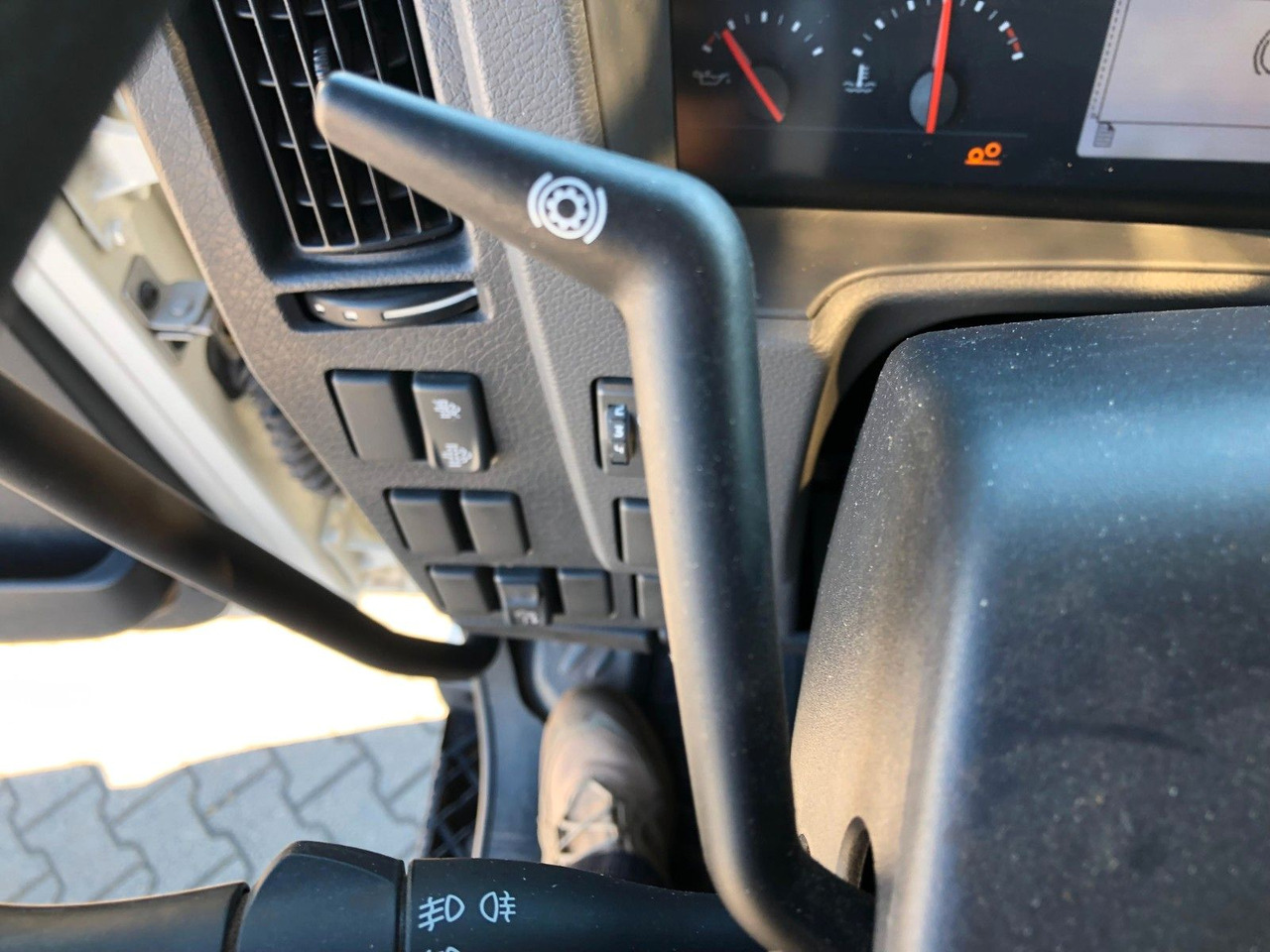 Kancalı yükleyici kamyon Volvo FE 350 6x2 Lenkachse*Alufelgen*HIAB*AHK*Klima: fotoğraf 20 Kancalı yükleyici kamyon Volvo FE 350 6x2 Lenkachse*Alufelgen*HIAB*AHK*Klima: fotoğraf 20