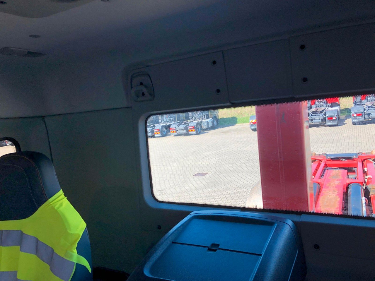 Kancalı yükleyici kamyon Volvo FE 350 6x2 Lenkachse*Alufelgen*HIAB*AHK*Klima: fotoğraf 16 Kancalı yükleyici kamyon Volvo FE 350 6x2 Lenkachse*Alufelgen*HIAB*AHK*Klima: fotoğraf 16