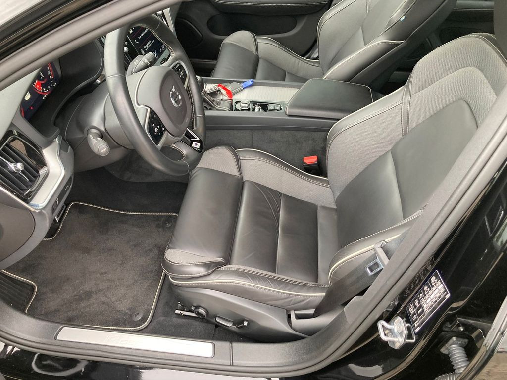 Volvo S60 T5 Lim. R-Design Volvo S60 T5 Lim. R-Design - Sedan araba: fotoğraf 4 Volvo S60 T5 Lim. R-Design Volvo S60 T5 Lim. R-Design - Sedan araba: fotoğraf 4