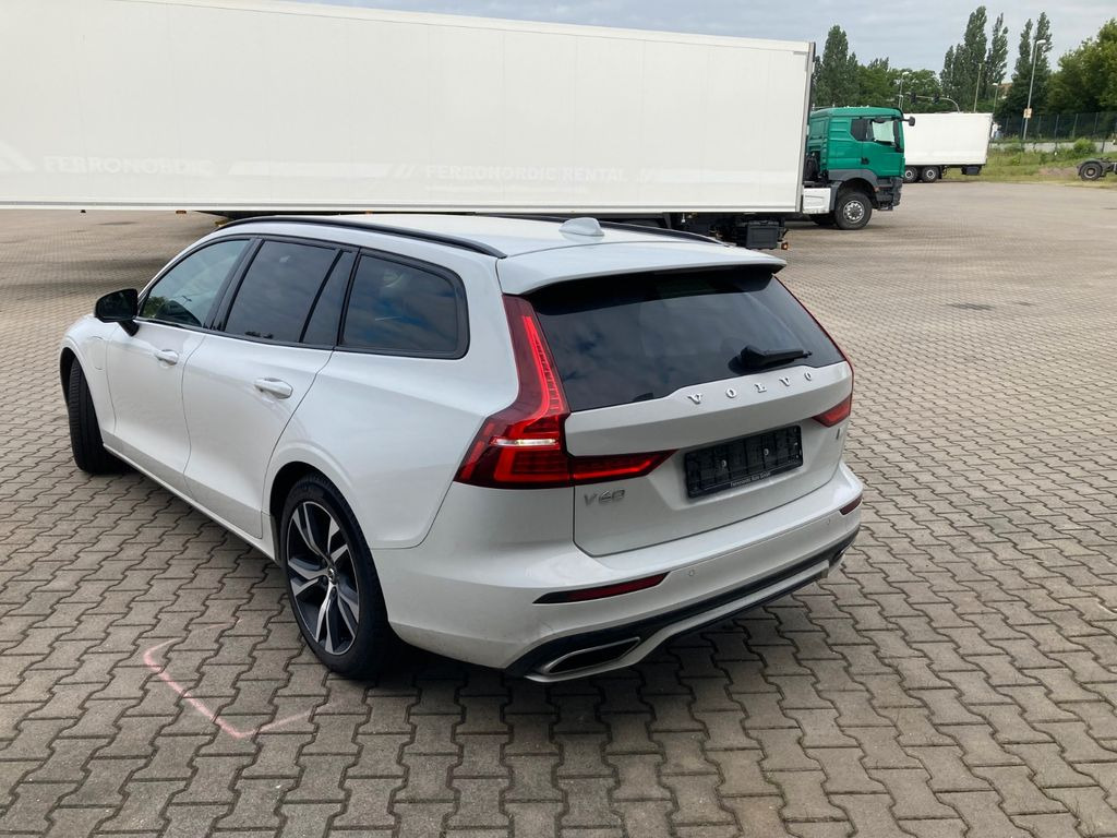 Volvo V60 T6 AWD R-Design Expression Recharge Plug-In Volvo V60 T6 AWD R-Design Expression Recharge Plug-In - Station wagon: fotoğraf 3 Volvo V60 T6 AWD R-Design Expression Recharge Plug-In Volvo V60 T6 AWD R-Design Expression Recharge Plug-In - Station wagon: fotoğraf 3