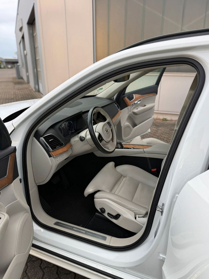 Volvo XC 90 T8 R-Des. Exp. Rech. Pl.-In Hybr. AWD 7-S. - SUV: fotoğraf 4 Volvo XC 90 T8 R-Des. Exp. Rech. Pl.-In Hybr. AWD 7-S. - SUV: fotoğraf 4