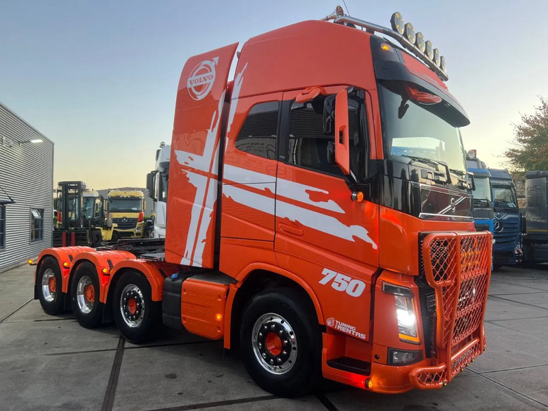 Volvo FH 16.750 8x4/4 - Çekici: fotoğraf 4 Volvo FH 16.750 8x4/4 - Çekici: fotoğraf 4