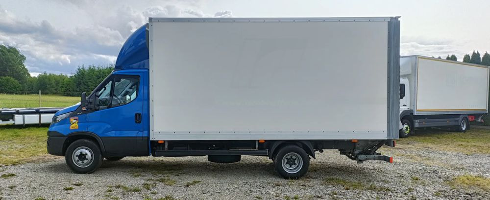 Iveco Daily 70C18 - Kapalı kasa kamyon: fotoğraf 4 Iveco Daily 70C18 - Kapalı kasa kamyon: fotoğraf 4