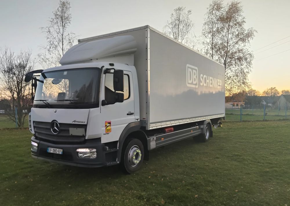 Mercedes-Benz Atego - Kapalı kasa kamyon: fotoğraf 2 Mercedes-Benz Atego - Kapalı kasa kamyon: fotoğraf 2