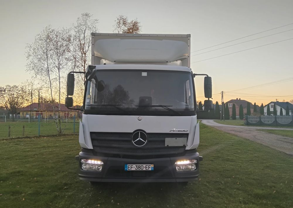 Mercedes-Benz Atego - Kapalı kasa kamyon: fotoğraf 3 Mercedes-Benz Atego - Kapalı kasa kamyon: fotoğraf 3