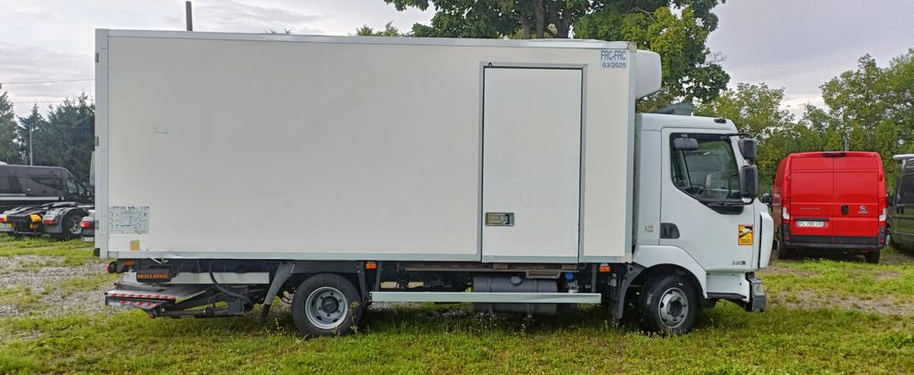 Renault Midlum - Refrijeratör kamyon: fotoğraf 4 Renault Midlum - Refrijeratör kamyon: fotoğraf 4