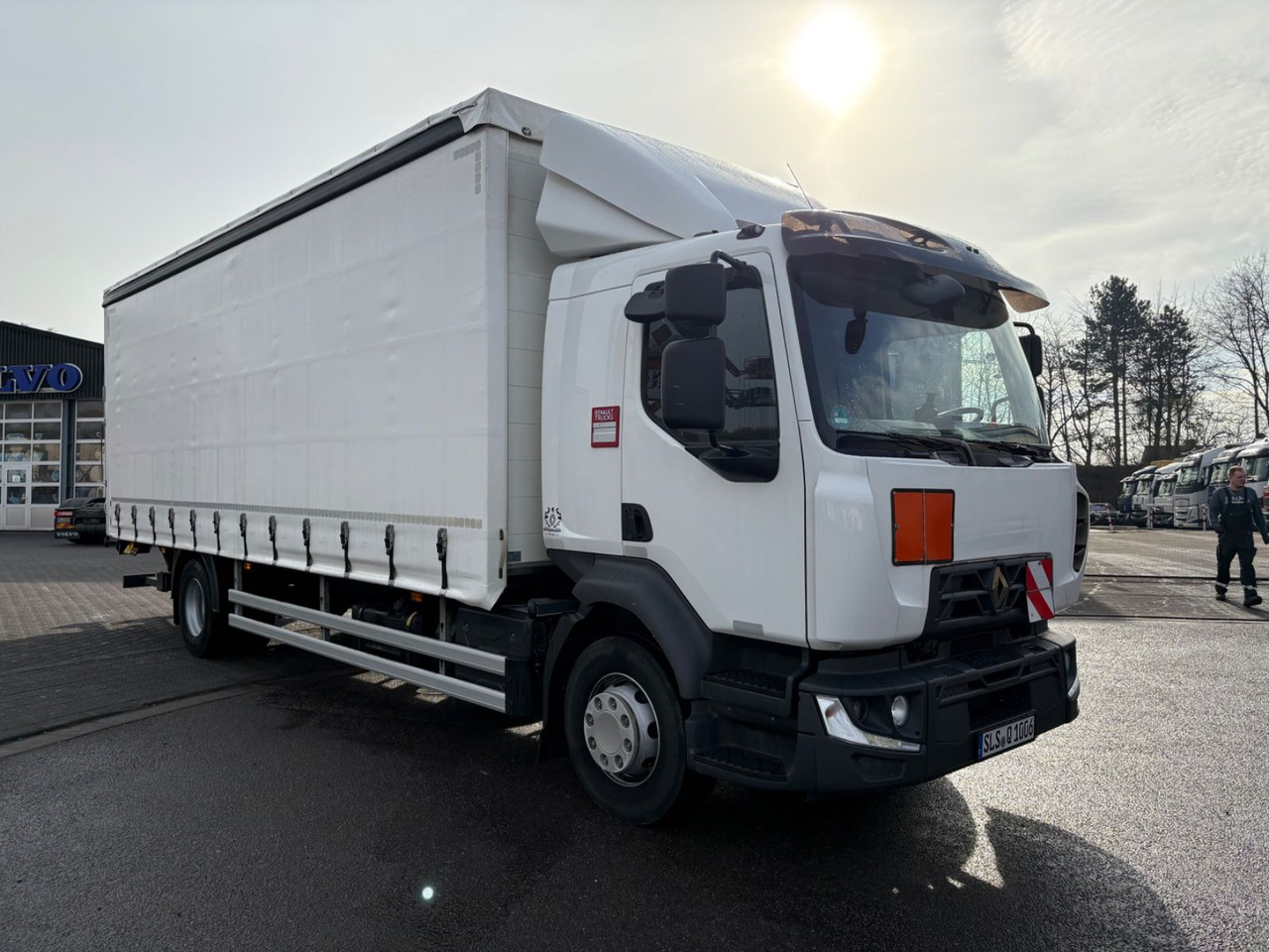 Renault D 16.280 Curtainsider - Tenteli kamyon: fotoğraf 3 Renault D 16.280 Curtainsider - Tenteli kamyon: fotoğraf 3