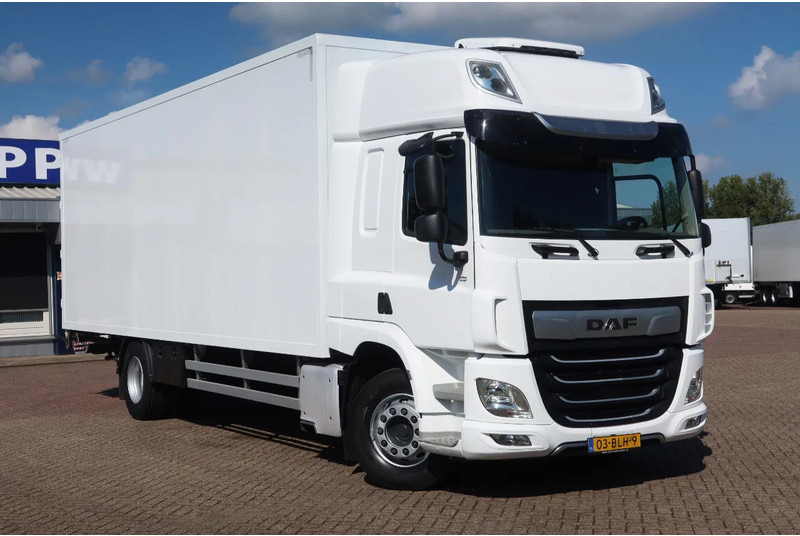 DAF CF 410 Bak+Klep Dhollandia 2.000 kg Slaapcabine - Kapalı kasa kamyon: fotoğraf 2 DAF CF 410 Bak+Klep Dhollandia 2.000 kg Slaapcabine - Kapalı kasa kamyon: fotoğraf 2
