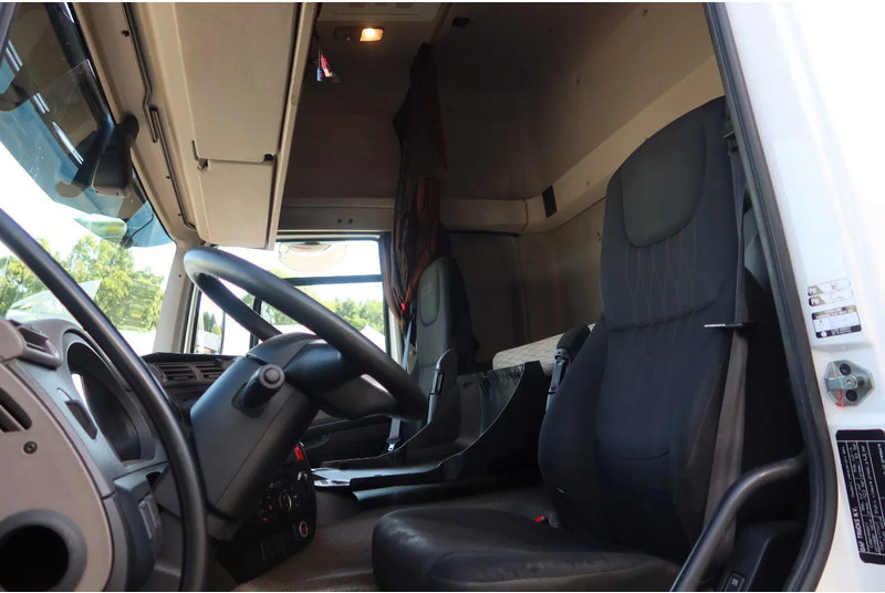 DAF CF 410 Bak+Klep Dhollandia 2.000 kg Slaapcabine - Kapalı kasa kamyon: fotoğraf 5 DAF CF 410 Bak+Klep Dhollandia 2.000 kg Slaapcabine - Kapalı kasa kamyon: fotoğraf 5