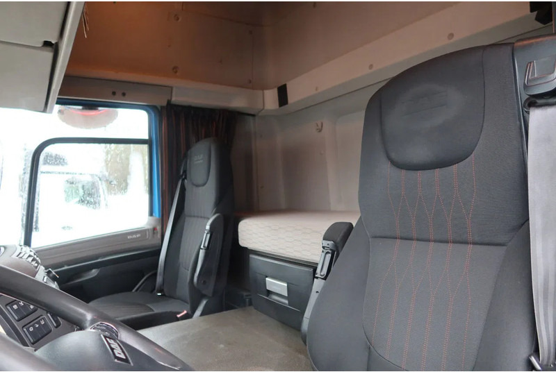 DAF CF 410 Bakwagen+Trailer met klep 2.000 kg. 6 Stuks in voorraad. Price 49.500,-- euro netto. - Kapalı kasa kamyon: fotoğraf 5 DAF CF 410 Bakwagen+Trailer met klep 2.000 kg. 6 Stuks in voorraad. Price 49.500,-- euro netto. - Kapalı kasa kamyon: fotoğraf 5