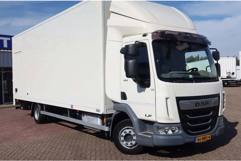 DAF LF 210 FA Bakwagen + Dhollandia 2000 kg klep extra accu set, 3x bindrail + stang. - Kapalı kasa kamyon: fotoğraf 2 DAF LF 210 FA Bakwagen + Dhollandia 2000 kg klep extra accu set, 3x bindrail + stang. - Kapalı kasa kamyon: fotoğraf 2