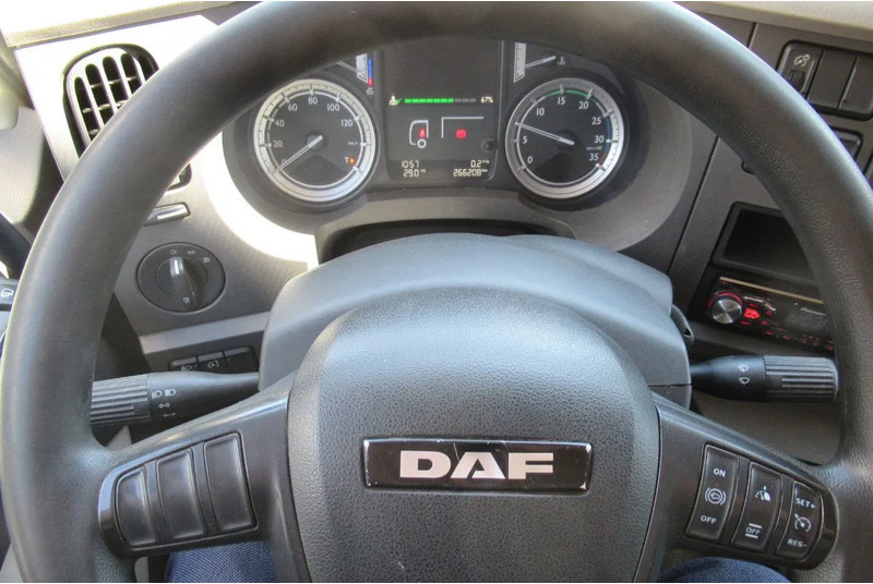 DAF LF 250 250 bak + klep + schuifzeil E6 - Tenteli kamyon: fotoğraf 5 DAF LF 250 250 bak + klep + schuifzeil E6 - Tenteli kamyon: fotoğraf 5