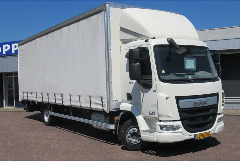 DAF LF 250 250 bak + klep + schuifzeil E6 - Tenteli kamyon: fotoğraf 2 DAF LF 250 250 bak + klep + schuifzeil E6 - Tenteli kamyon: fotoğraf 2