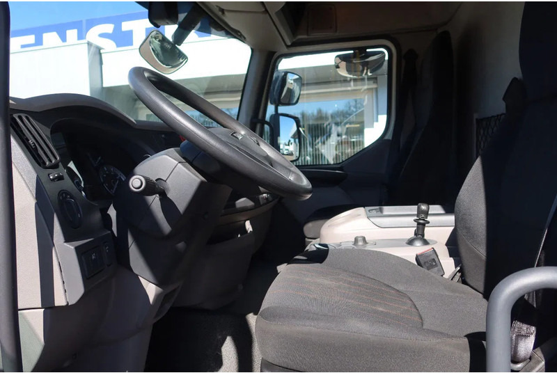 DAF LF 45 Gesloten bak + Dhollandia klep 1500 kg 4x2 - Kapalı kasa kamyon: fotoğraf 5 DAF LF 45 Gesloten bak + Dhollandia klep 1500 kg 4x2 - Kapalı kasa kamyon: fotoğraf 5