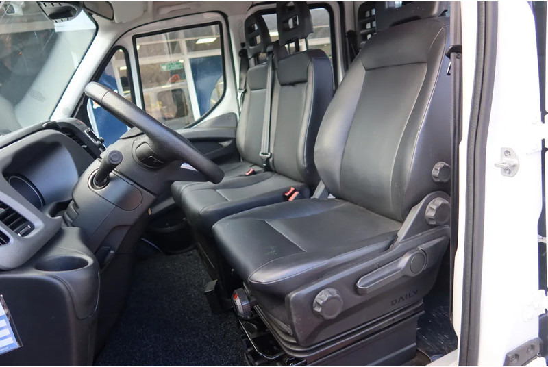 Iveco Daily 35C16 HI Matic Dubbele cabine open 7 persoons uitvoering. Dubbel lucht achter as. 3.0 L motor - Açık kasa kamyonet, Çift kabin kamyonet: fotoğraf 4 Iveco Daily 35C16 HI Matic Dubbele cabine open 7 persoons uitvoering. Dubbel lucht achter as. 3.0 L motor - Açık kasa kamyonet, Çift kabin kamyonet: fotoğraf 4