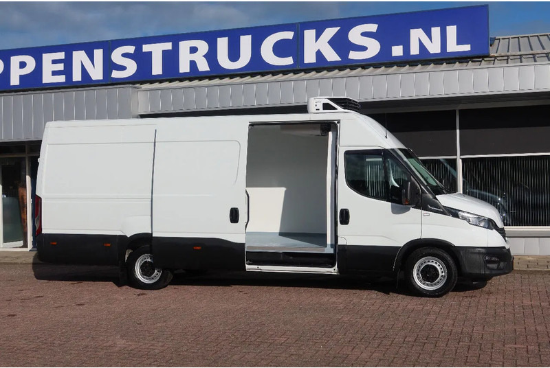 Iveco Daily 35S16 Iveco 35S16 L3/H2 Koel/Vries/ verwarmen Carrier Xarios 350 + 220 volt nacht aansluiting - Frigorifik kamyonet: fotoğraf 2 Iveco Daily 35S16 Iveco 35S16 L3/H2 Koel/Vries/ verwarmen Carrier Xarios 350 + 220 volt nacht aansluiting - Frigorifik kamyonet: fotoğraf 2