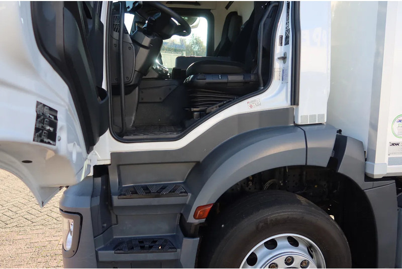 Mercedes-Benz Actros 2127L Bak+ Klep 2000kg Euro6 - Kapalı kasa kamyon: fotoğraf 5 Mercedes-Benz Actros 2127L Bak+ Klep 2000kg Euro6 - Kapalı kasa kamyon: fotoğraf 5