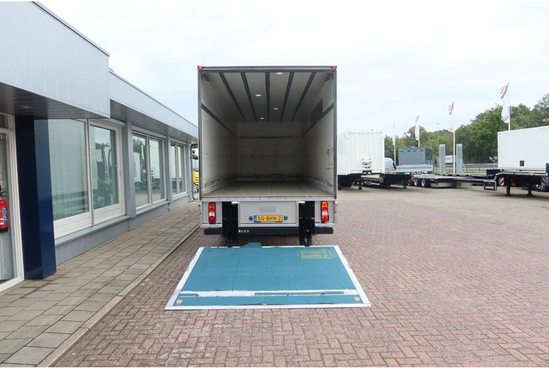 Mercedes-Benz Antos 1924 LL Bakwagen + laadklep 2500 kg - Kapalı kasa kamyon: fotoğraf 4 Mercedes-Benz Antos 1924 LL Bakwagen + laadklep 2500 kg - Kapalı kasa kamyon: fotoğraf 4