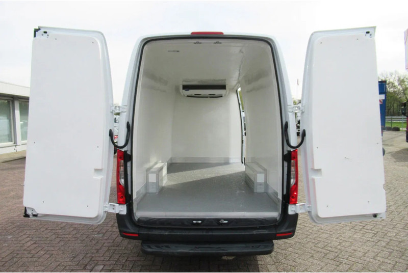 Mercedes-Benz Sprinter 314 CDI Koel/Vries/ verwarmen 220 volt nachtaansluiting - Frigorifik kamyonet: fotoğraf 3 Mercedes-Benz Sprinter 314 CDI Koel/Vries/ verwarmen 220 volt nachtaansluiting - Frigorifik kamyonet: fotoğraf 3