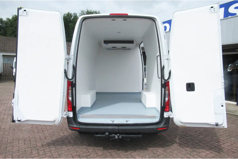 Mercedes-Benz Sprinter 317 CDI Koel / Vries/ verwarmen Carrier Xarios 350 + 220 volt nacht stekkerL2/H2 - Frigorifik kamyonet: fotoğraf 3 Mercedes-Benz Sprinter 317 CDI Koel / Vries/ verwarmen Carrier Xarios 350 + 220 volt nacht stekkerL2/H2 - Frigorifik kamyonet: fotoğraf 3