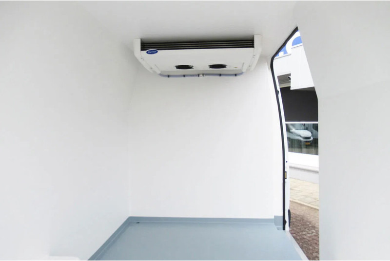 Mercedes-Benz Sprinter 317 CDI Koel / Vries/ verwarmen Carrier Xarios 350 + 220 volt nacht stekkerL2/H2 - Frigorifik kamyonet: fotoğraf 4 Mercedes-Benz Sprinter 317 CDI Koel / Vries/ verwarmen Carrier Xarios 350 + 220 volt nacht stekkerL2/H2 - Frigorifik kamyonet: fotoğraf 4