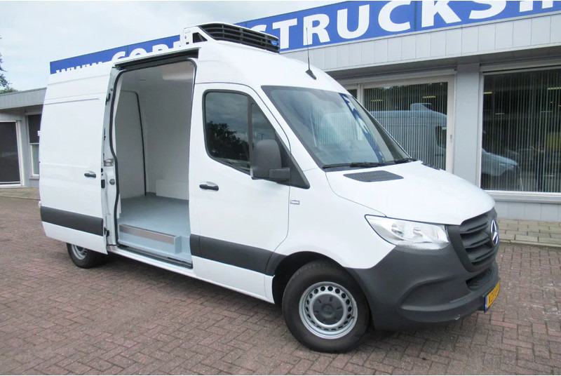 Mercedes-Benz Sprinter 317 CDI Koel / Vries/ verwarmen Carrier Xarios 350 + 220 volt nacht stekkerL2/H2 - Frigorifik kamyonet: fotoğraf 2 Mercedes-Benz Sprinter 317 CDI Koel / Vries/ verwarmen Carrier Xarios 350 + 220 volt nacht stekkerL2/H2 - Frigorifik kamyonet: fotoğraf 2