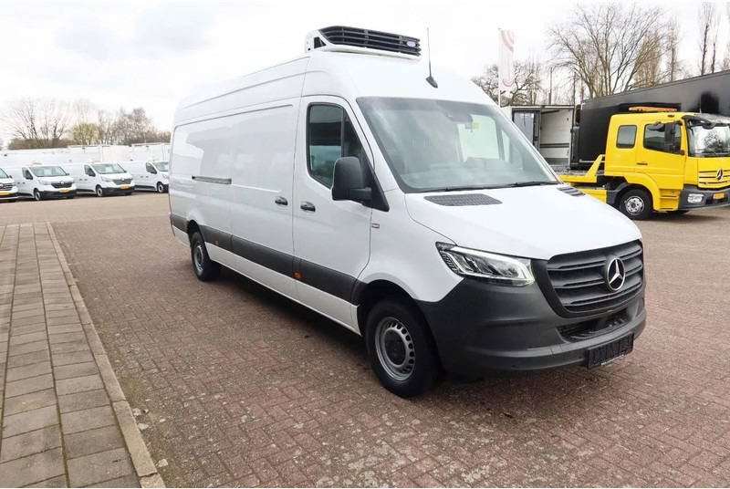 Mercedes-Benz Sprinter 317 CDI L3/H2 Multi temp, Verplaatsbare tussenwand - Frigorifik kamyonet: fotoğraf 2 Mercedes-Benz Sprinter 317 CDI L3/H2 Multi temp, Verplaatsbare tussenwand - Frigorifik kamyonet: fotoğraf 2