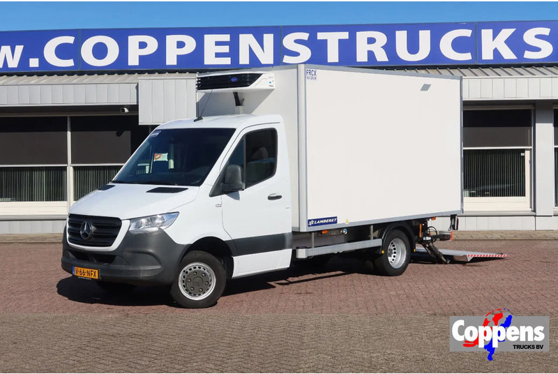 Mercedes-Benz Sprinter 516 CDI Koel/Vries + Dhollandia Klep 750 kg Carrier 300 Xarios Dag + nacht 220 Volt - Frigorifik kamyonet: fotoğraf 1 Mercedes-Benz Sprinter 516 CDI Koel/Vries + Dhollandia Klep 750 kg Carrier 300 Xarios Dag + nacht 220 Volt - Frigorifik kamyonet: fotoğraf 1