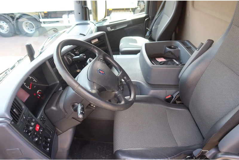 Scania P250 4x2 Bakwagen+Klep E6 Dhollandia 1500 kg - Kapalı kasa kamyon: fotoğraf 5 Scania P250 4x2 Bakwagen+Klep E6 Dhollandia 1500 kg - Kapalı kasa kamyon: fotoğraf 5