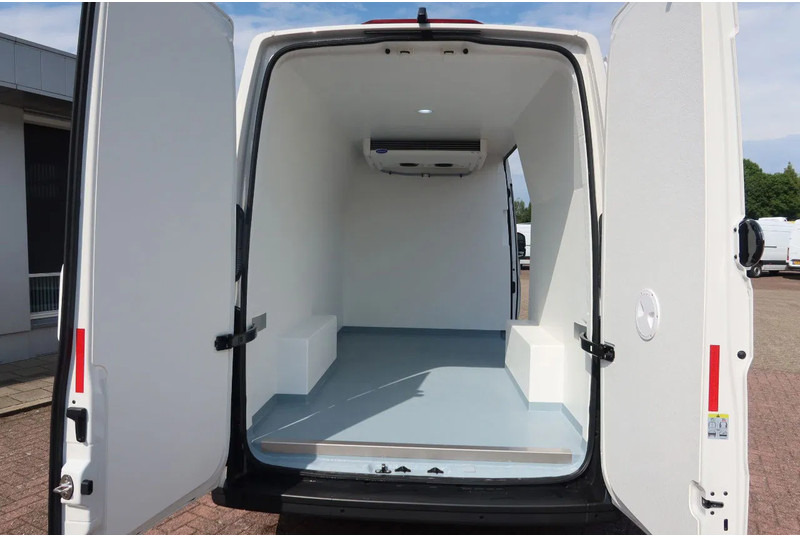 Volkswagen Crafter 177 PK Koel/ Vries/ Verwarmen Carrier xarios 350 met nachtaansluiting BPM vrij. - Frigorifik kamyonet: fotoğraf 4 Volkswagen Crafter 177 PK Koel/ Vries/ Verwarmen Carrier xarios 350 met nachtaansluiting BPM vrij. - Frigorifik kamyonet: fotoğraf 4