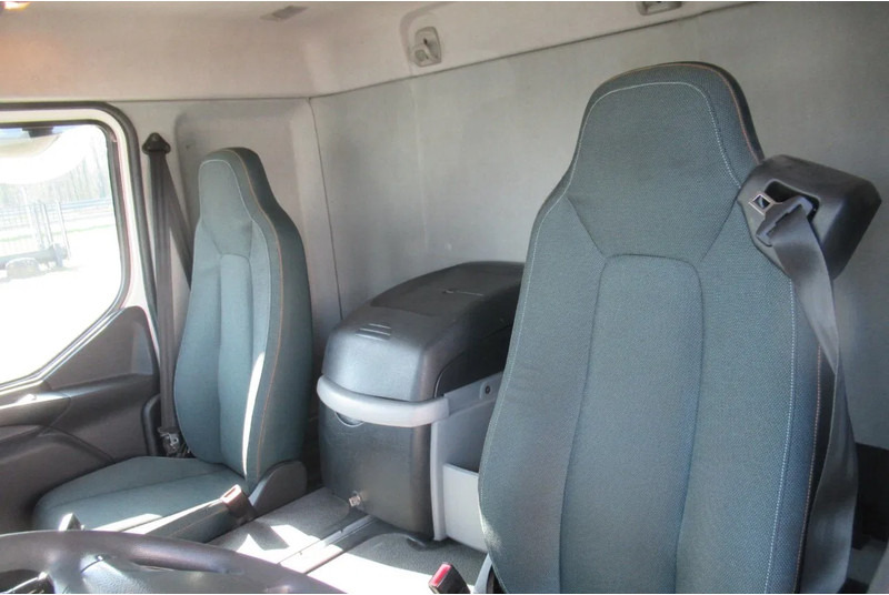 Volvo FL 250 Bakwagen + 6 deuren + Laadklep 2000 kg - Kapalı kasa kamyon: fotoğraf 5 Volvo FL 250 Bakwagen + 6 deuren + Laadklep 2000 kg - Kapalı kasa kamyon: fotoğraf 5