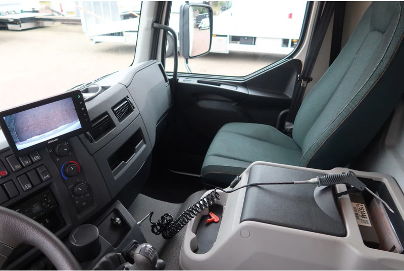 Volvo FL 250 Bakwagen + Dhollandia 1500 kg - Kapalı kasa kamyon: fotoğraf 5 Volvo FL 250 Bakwagen + Dhollandia 1500 kg - Kapalı kasa kamyon: fotoğraf 5